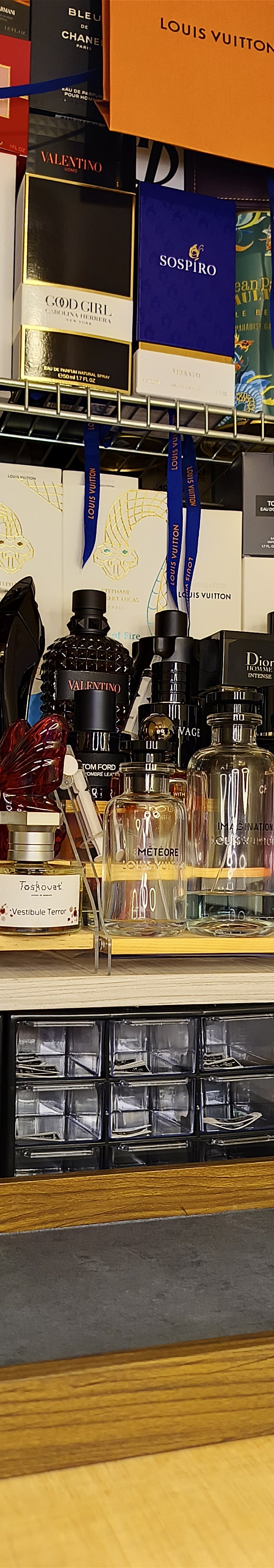 <h2>How Can We Help You ?</h2>